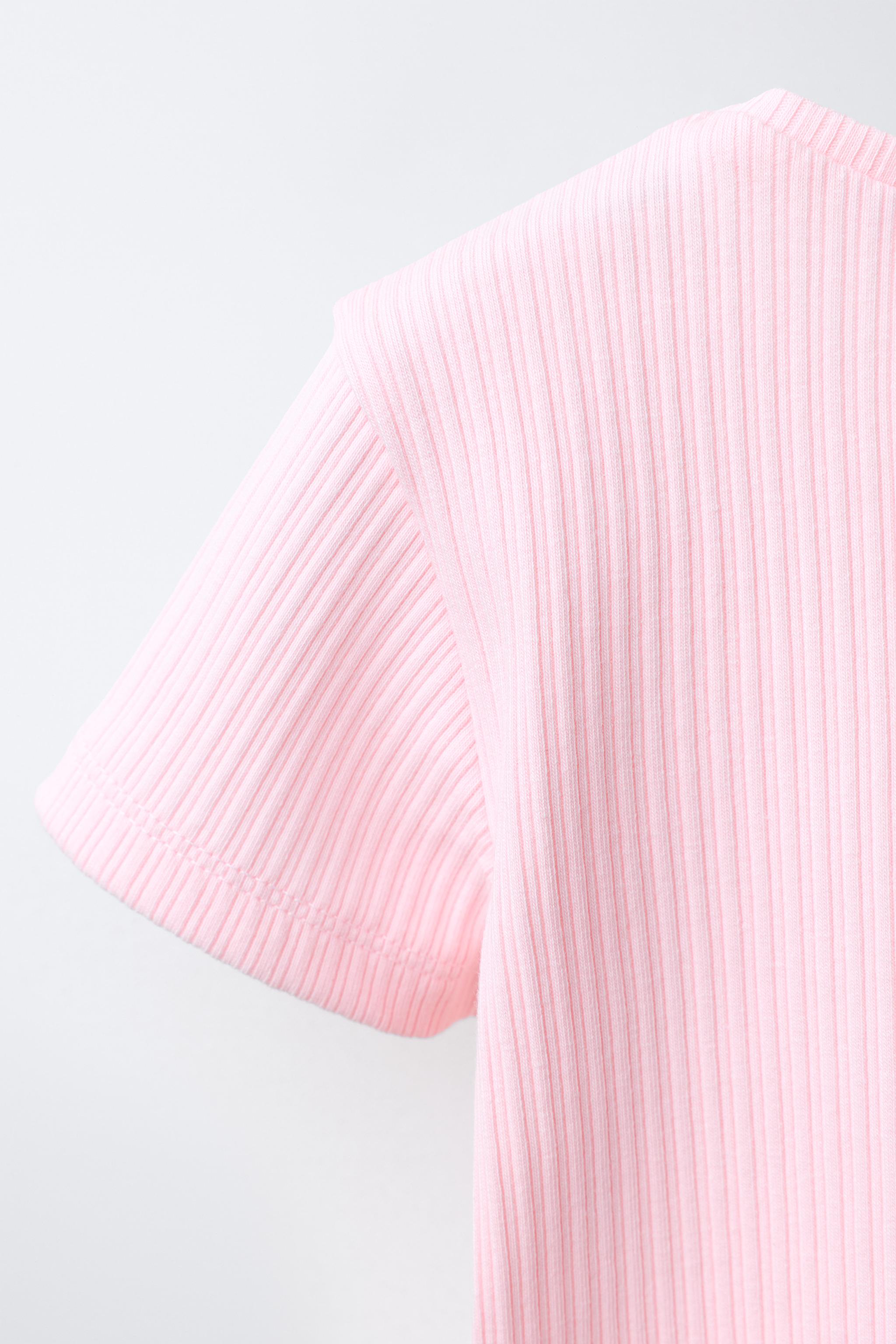 RIBBED CUT-OUT HEARTS T-SHIRT